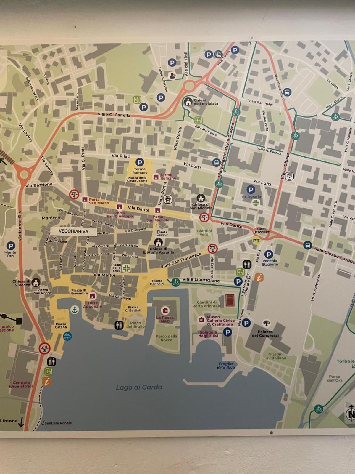 维查利瓦公寓式酒店 加尔达湖滨 外观 照片